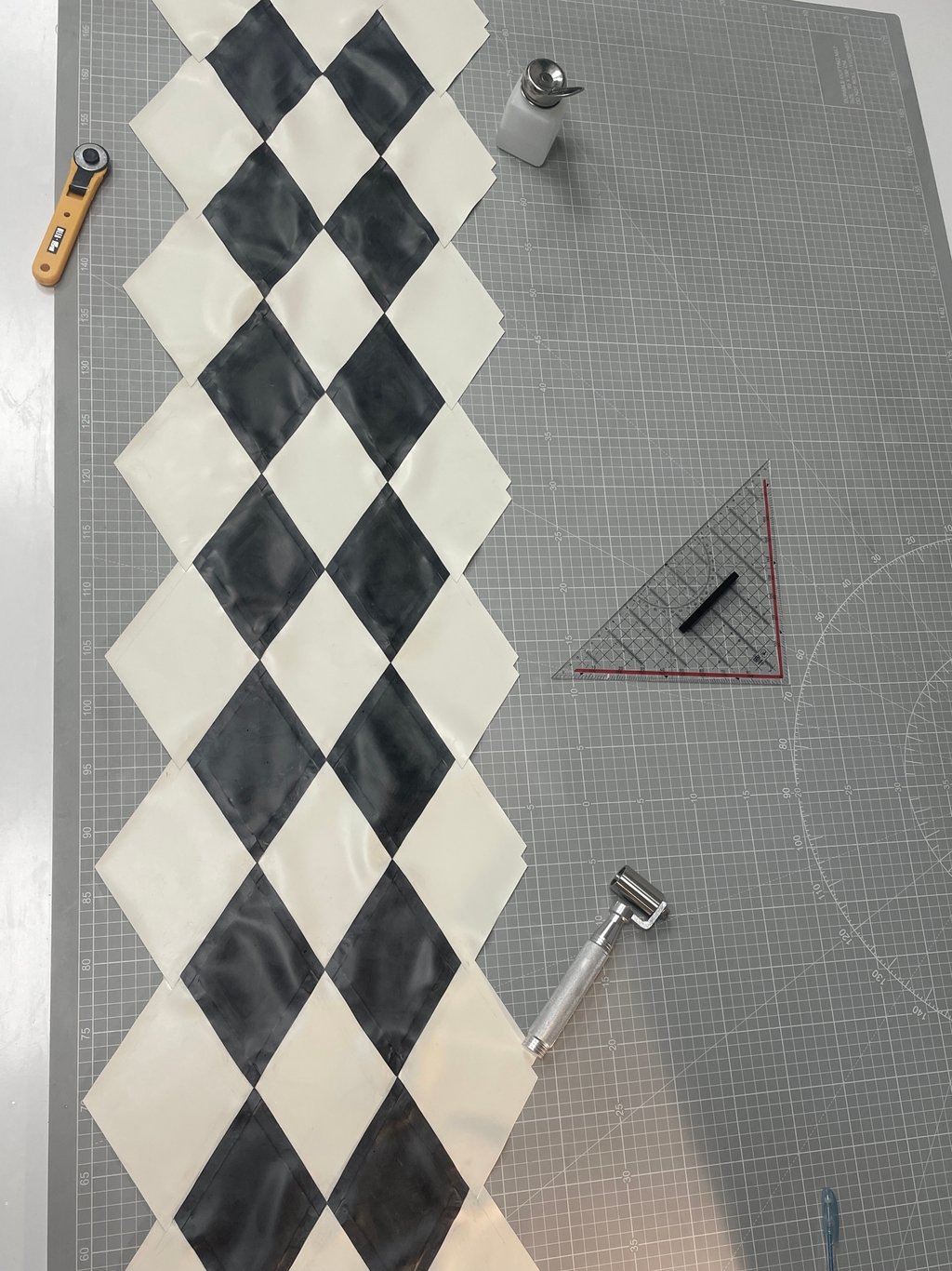 Latex patterns  black white HERR Amsterdam workshop 
