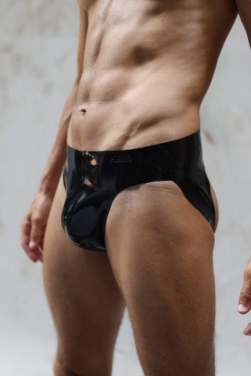 HERR - rubber jockstrap - solid black - side view